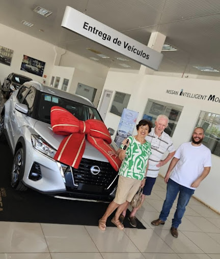 Cliente recebendo carro 0km pelo benefício PCD