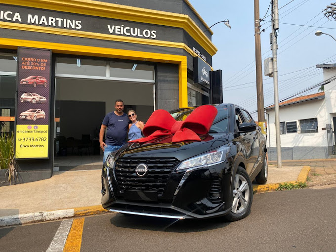 Cliente recebendo carro 0km pelo benefício PCD
