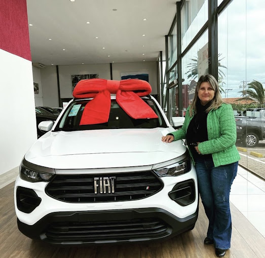 Cliente recebendo carro 0km pelo benefício PCD